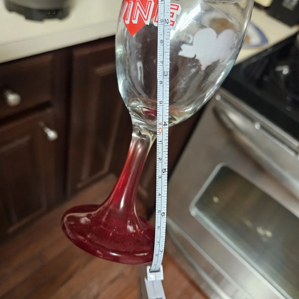 Valentines day wine glasses